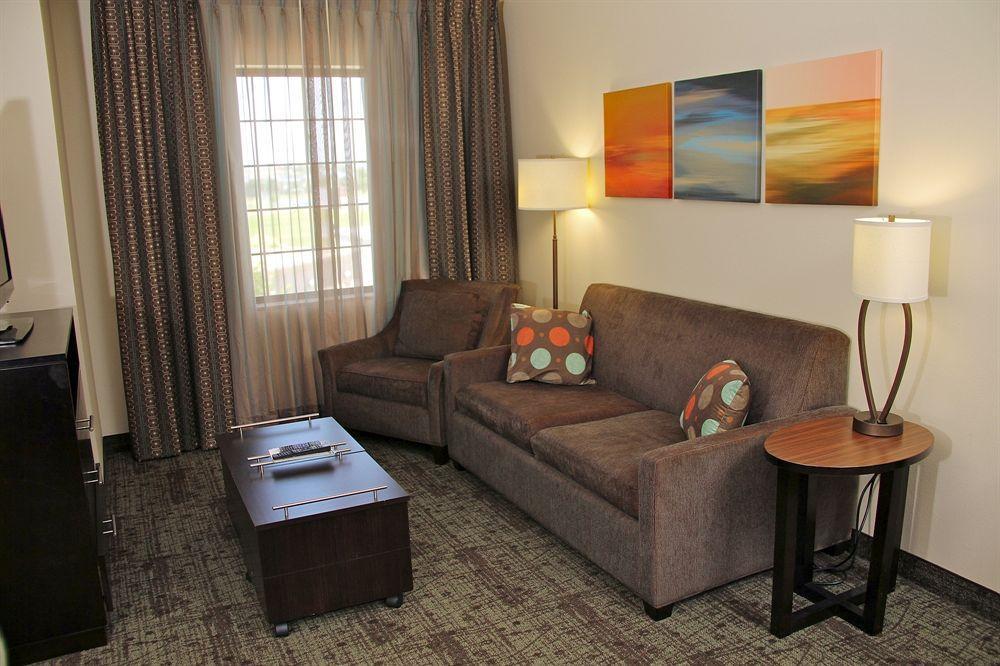 Staybridge Suites Bismarck By Ihg Bagian luar foto