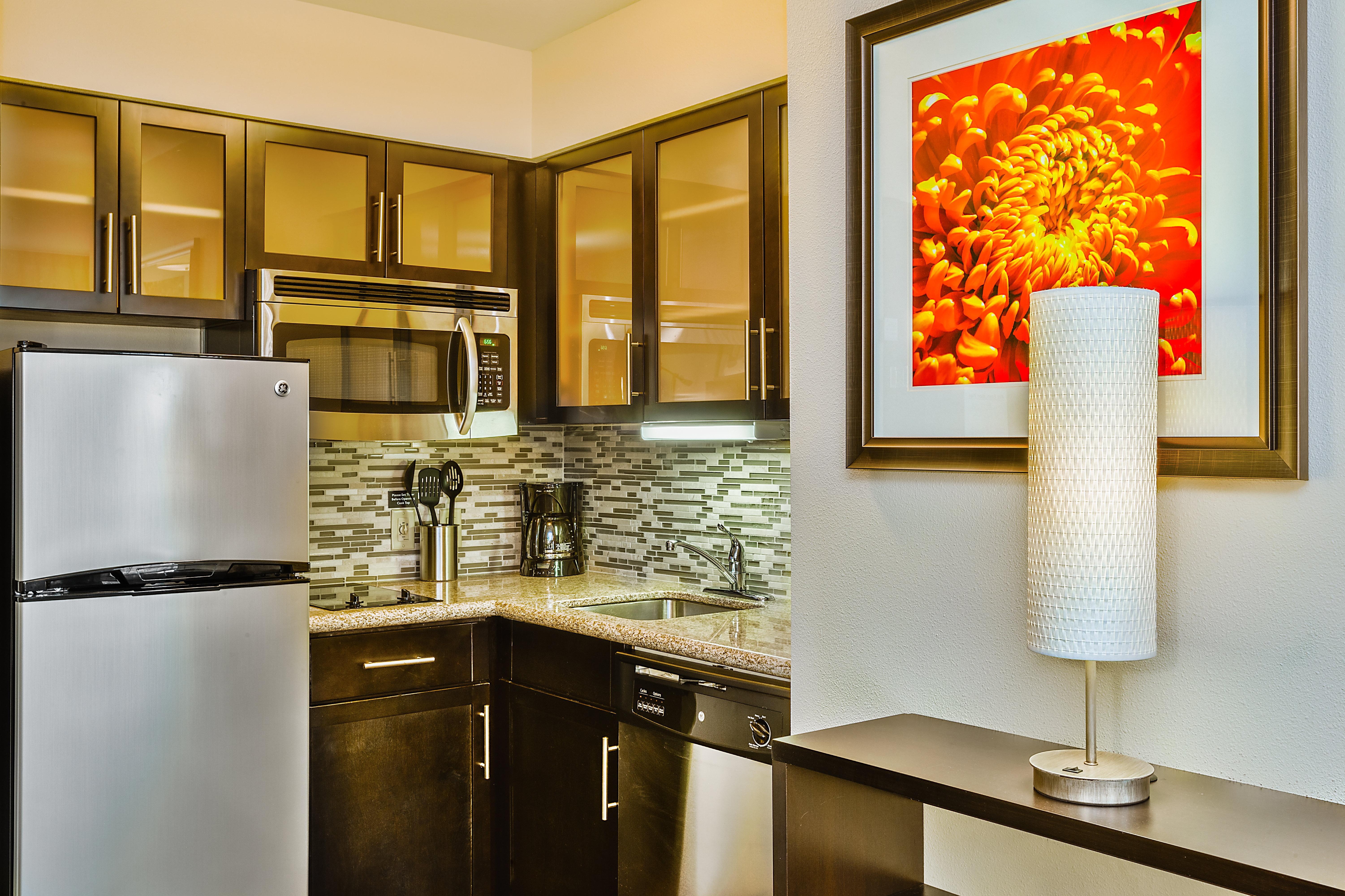 Staybridge Suites Bismarck By Ihg Bagian luar foto