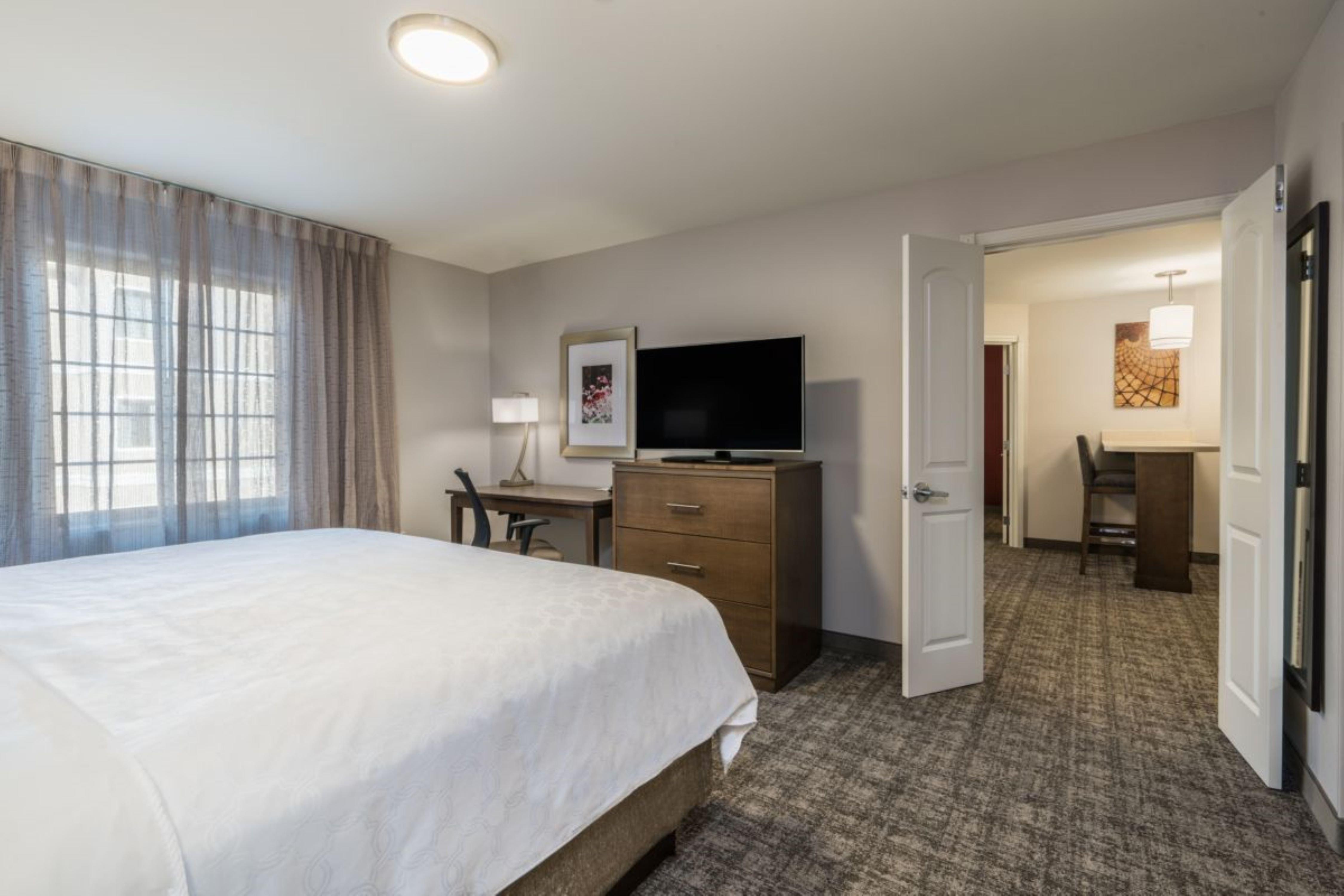 Staybridge Suites Bismarck By Ihg Bagian luar foto