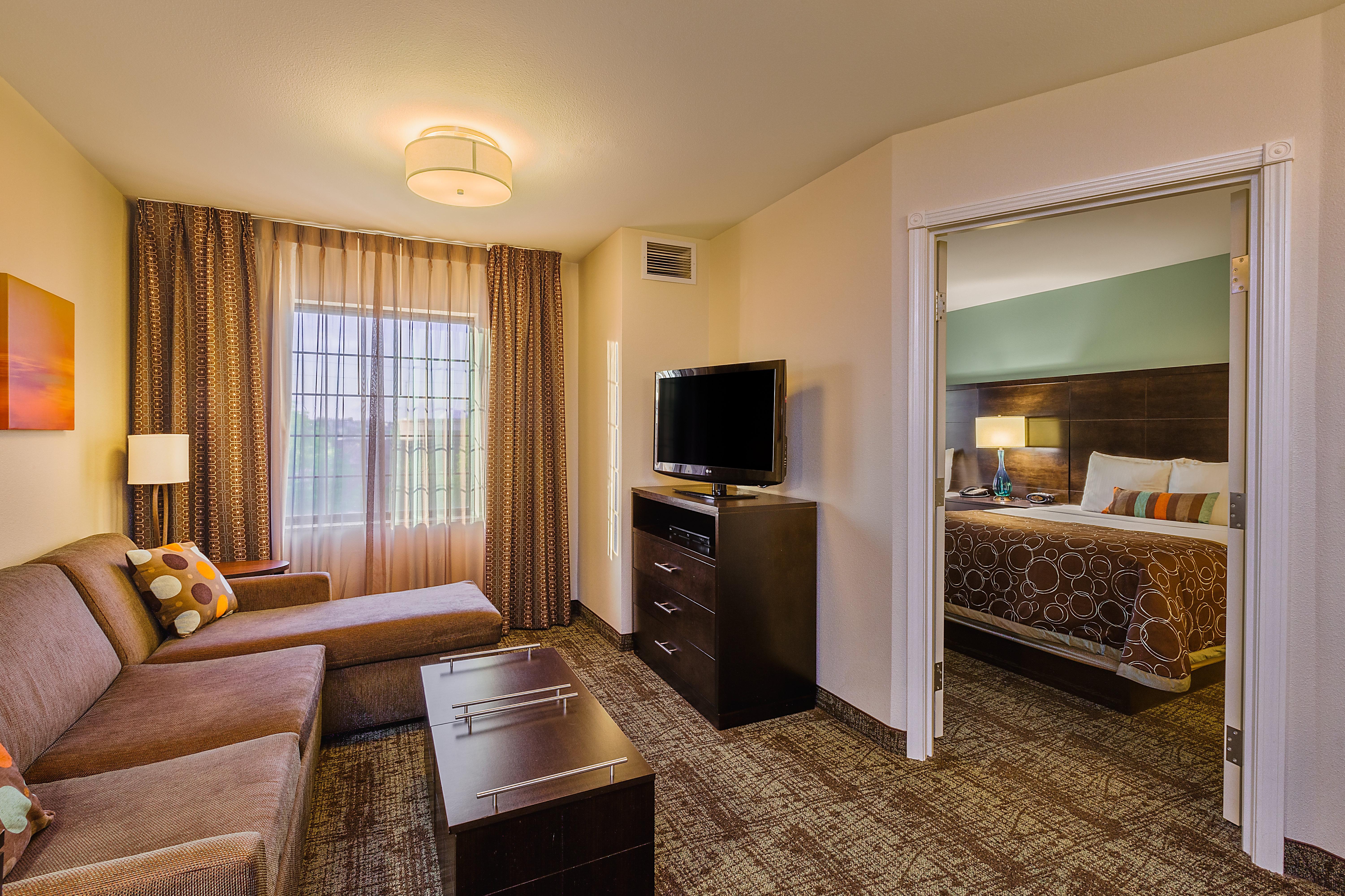 Staybridge Suites Bismarck By Ihg Bagian luar foto