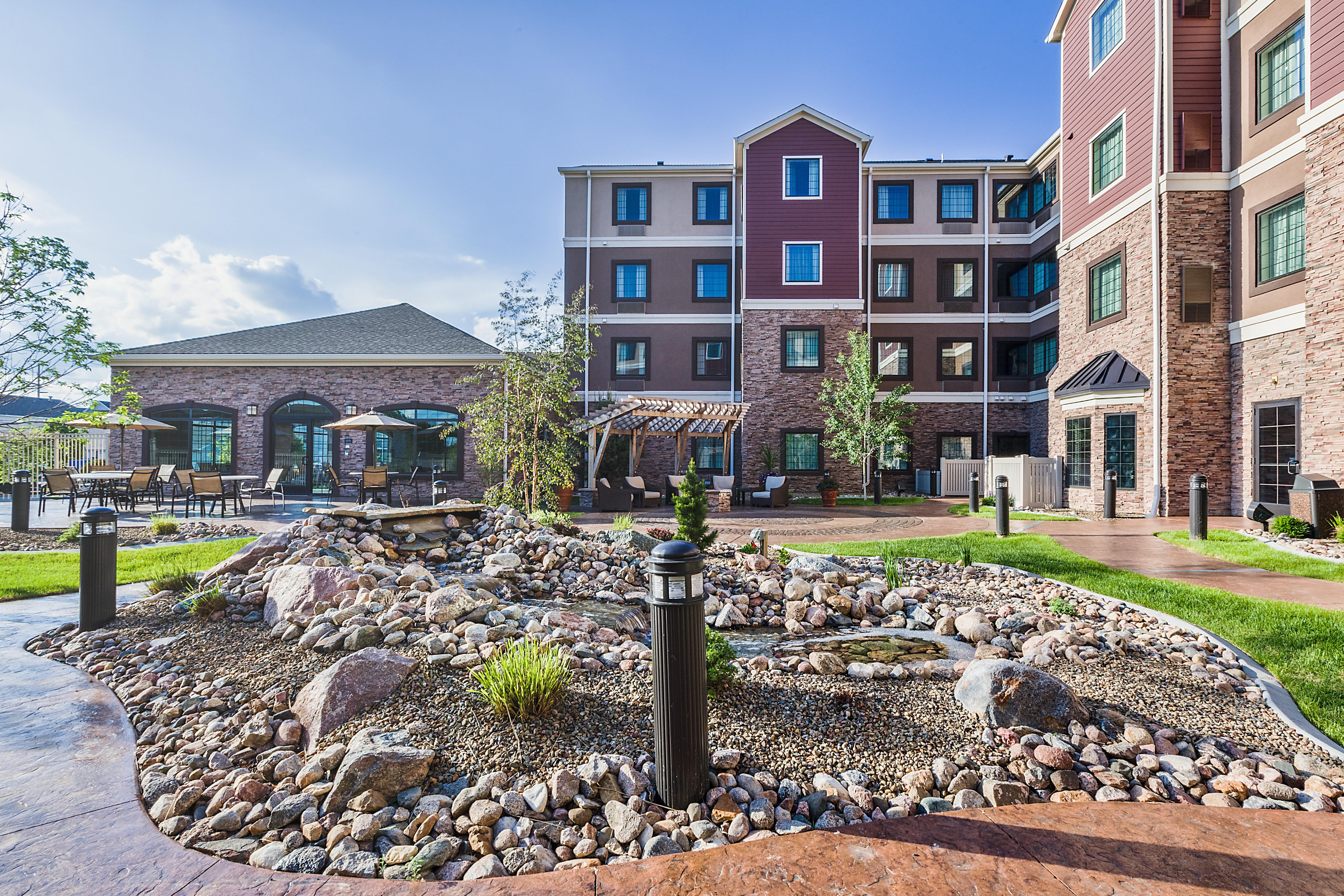Staybridge Suites Bismarck By Ihg Bagian luar foto