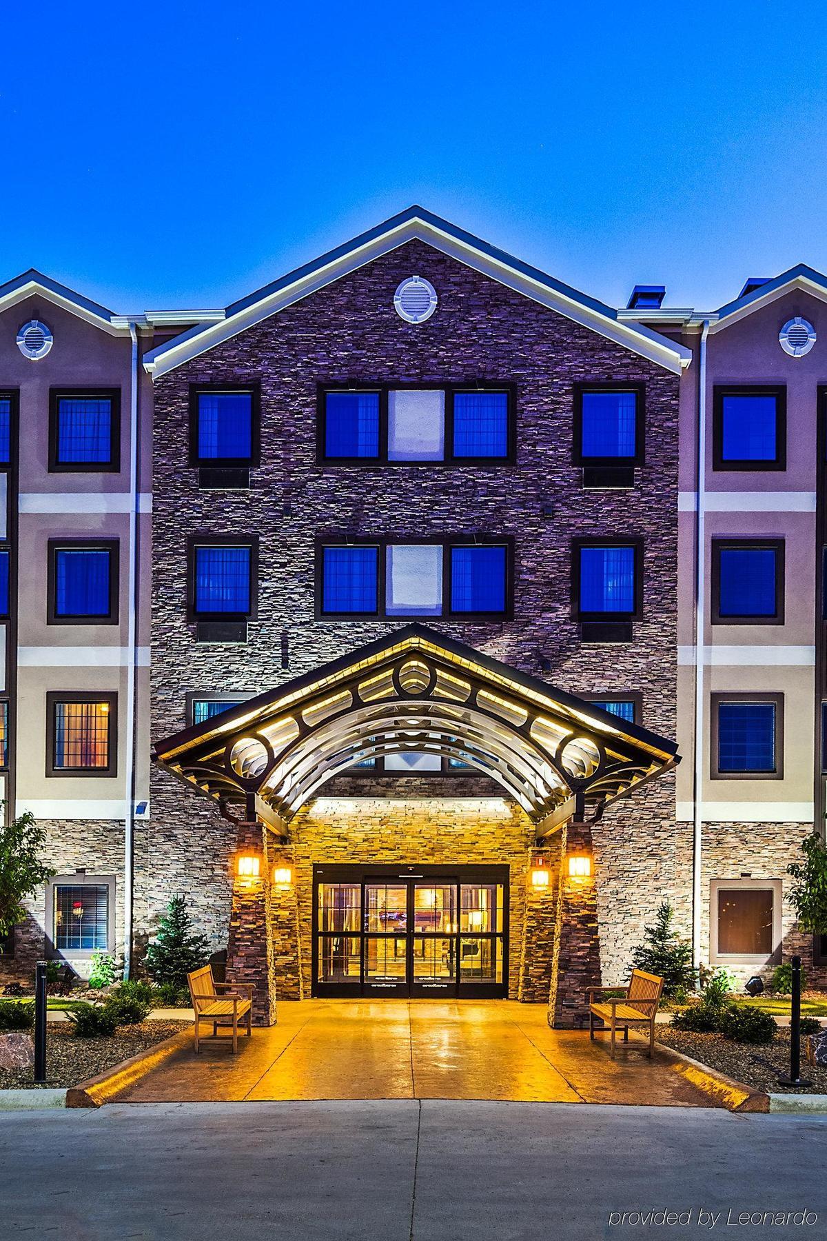 Staybridge Suites Bismarck By Ihg Bagian luar foto