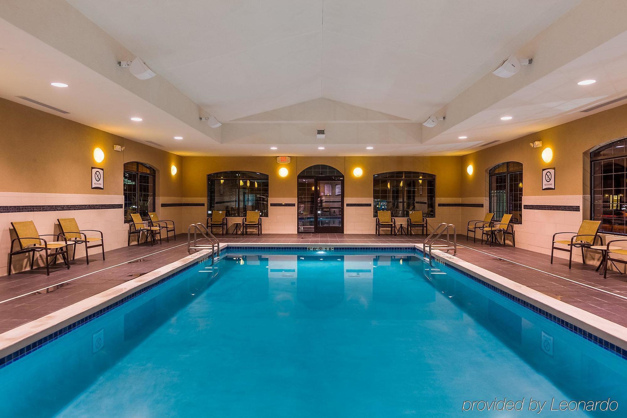 Staybridge Suites Bismarck By Ihg Bagian luar foto